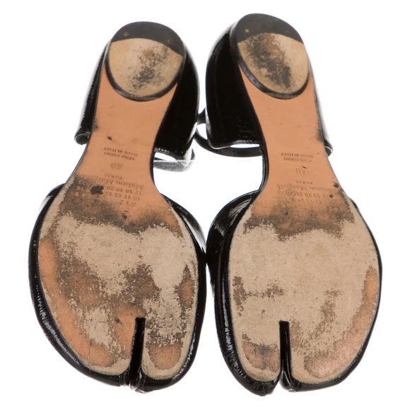 Maison Margiela Tabi Black Patent Leather Ankle Strap Flats - Picture 5 of 5